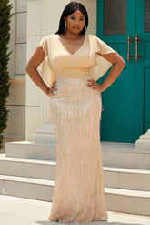 Vestido formal de noche con escote en V color champán y talla grande